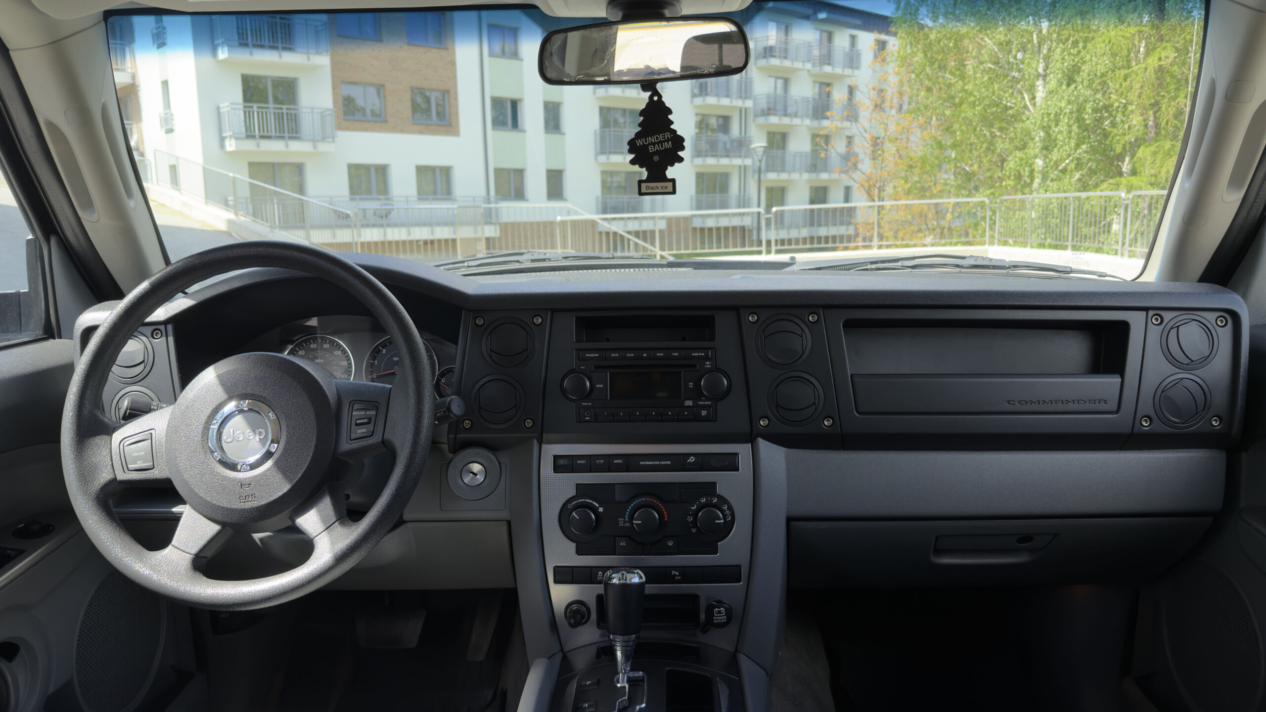 Jeep Commander 3.7