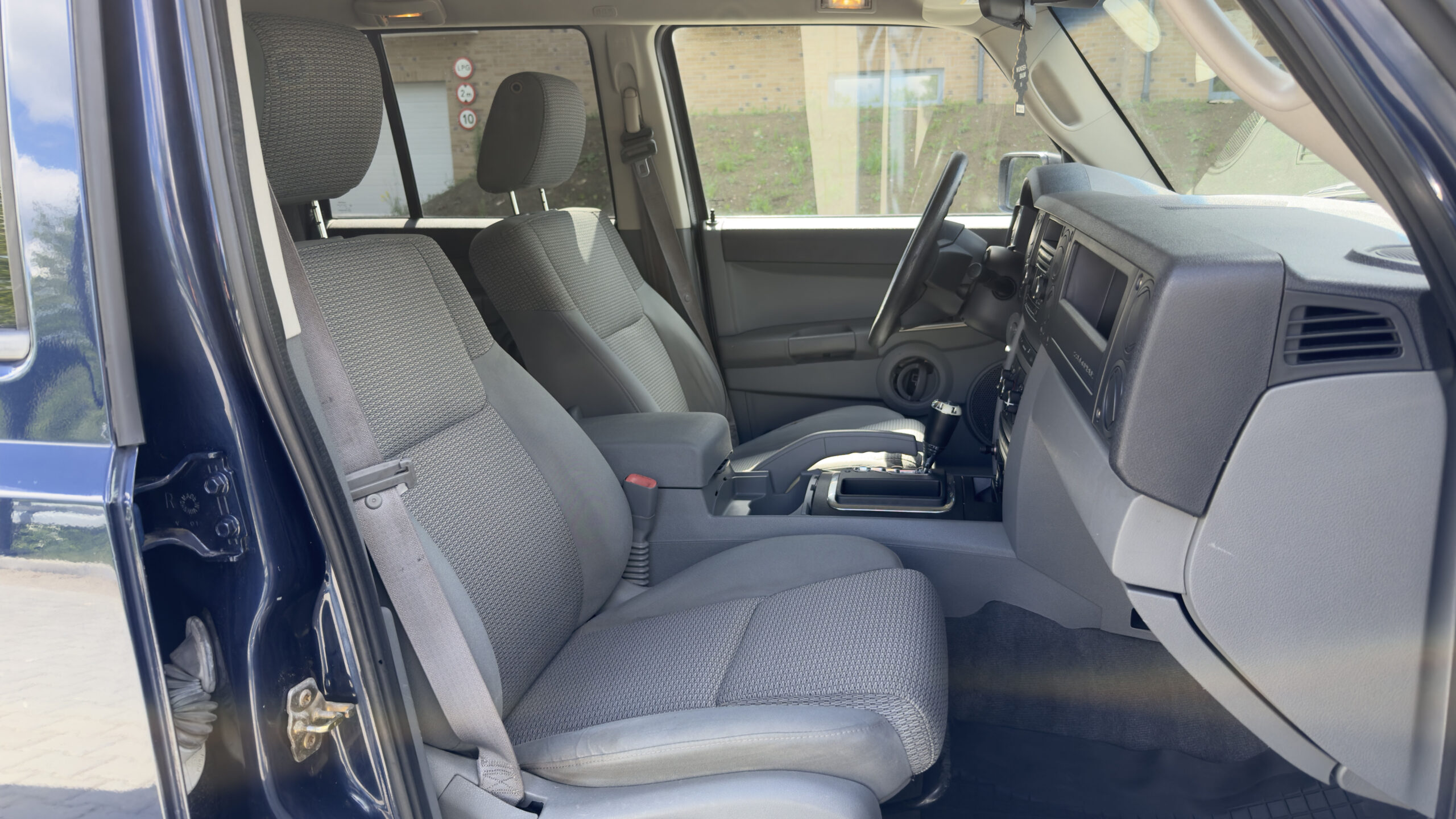 Jeep Commander 3.7